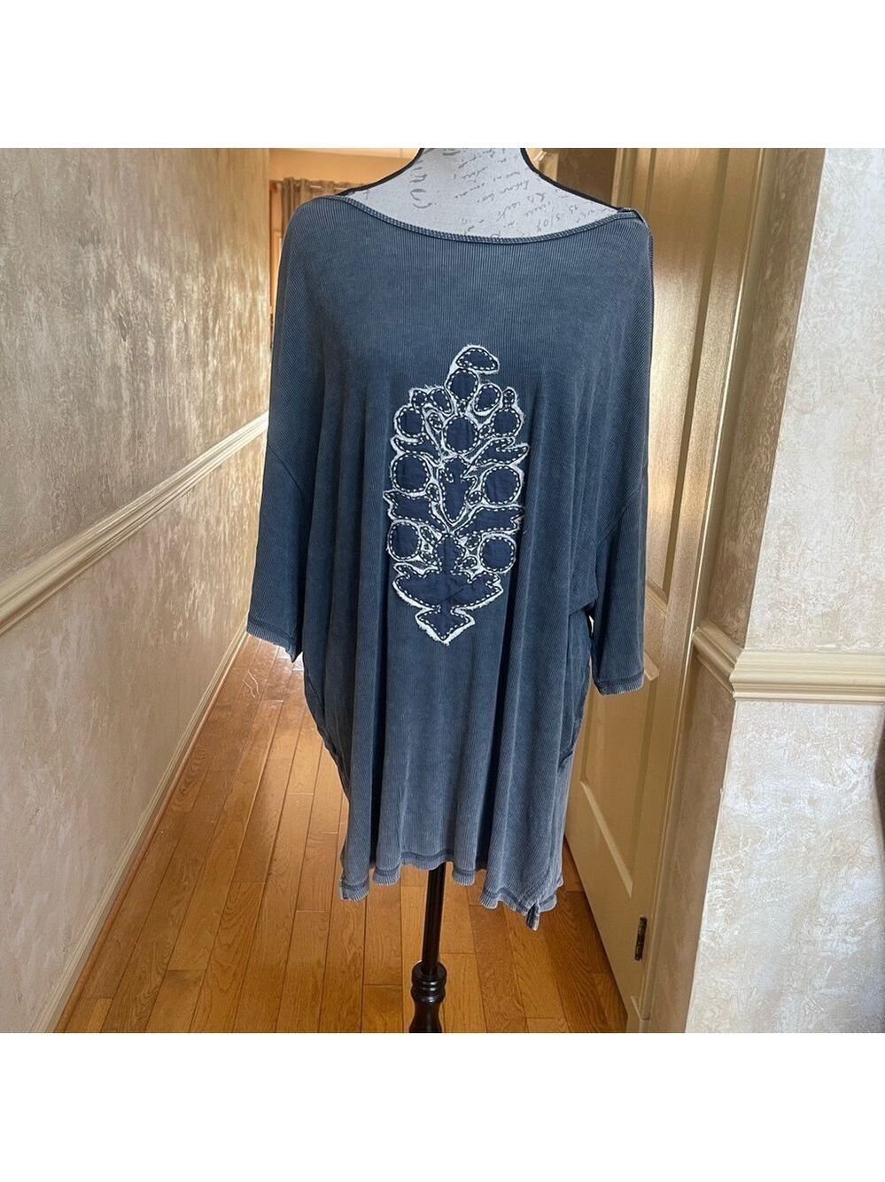 Free People FP Movement Harmony Tee - blue indigo combo burnout graphic Sz Large - Picture 12 of 15
